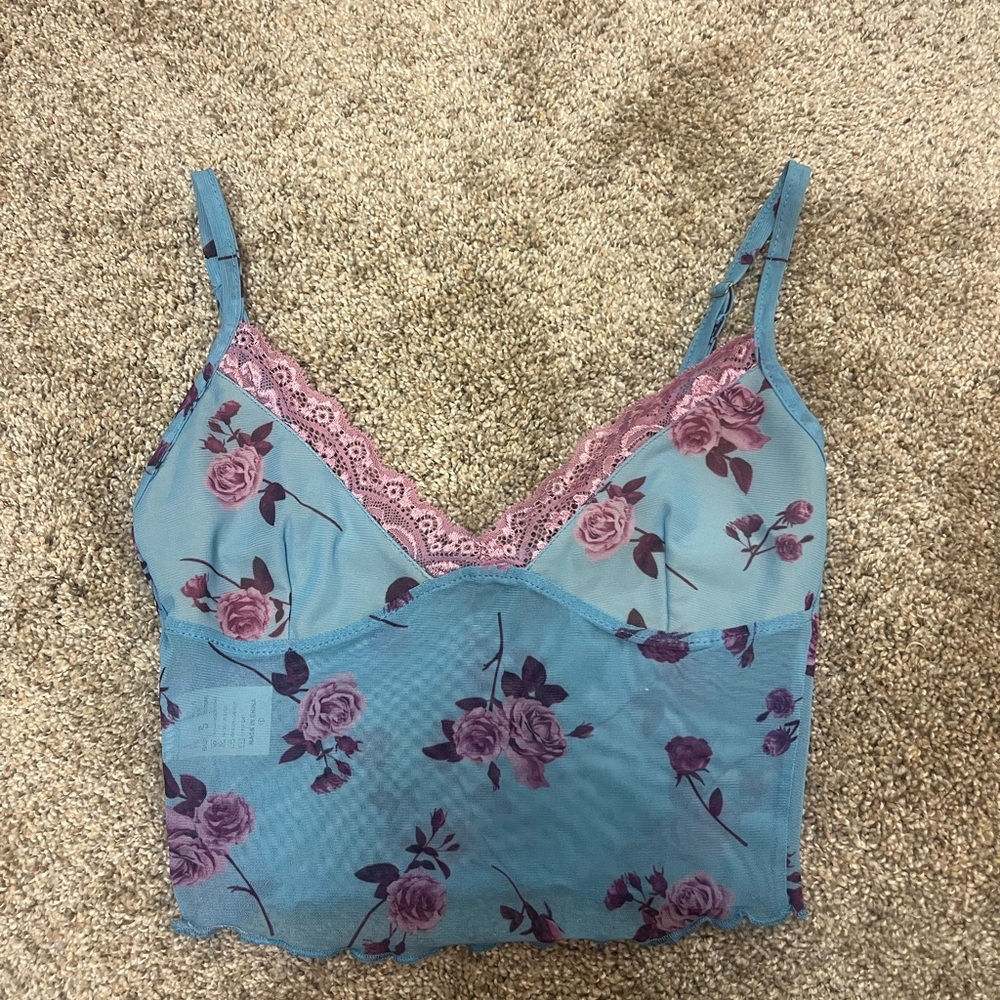 EmptySoda Blue Lace Crop Tank